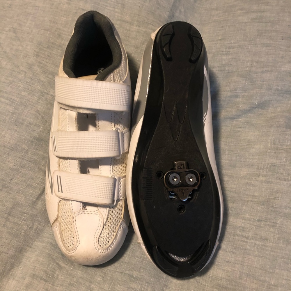 Indoor cycling/spin shoes with spd clips